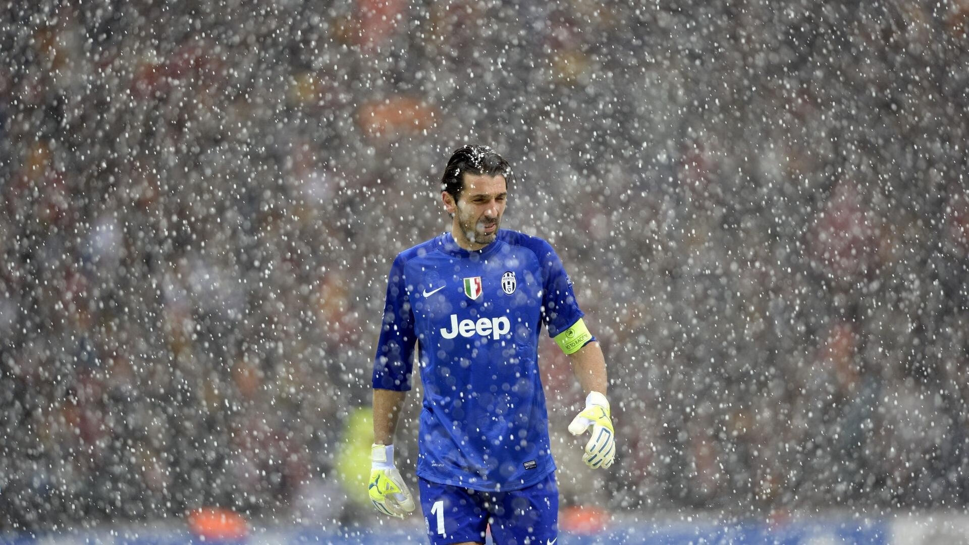 开云官网-劳塔罗惊天爆发，国际米兰鏖战马德里竞技—欧冠之夜英雄诞生记